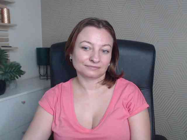 angelaLove13 webcam