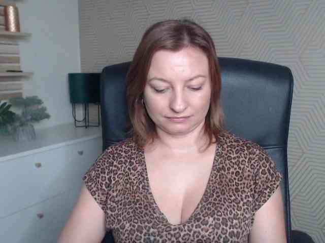 angelaLove13 webcam