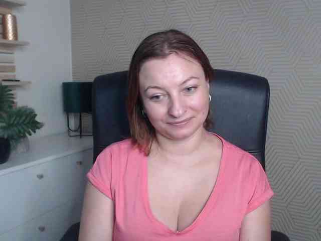angelaLove13 webcam