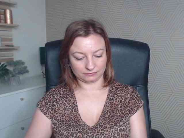 angelaLove13 webcam