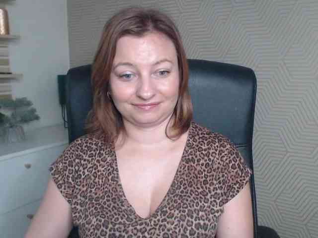 angelaLove13 webcam