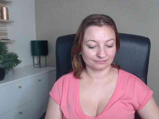 angelaLove13 webcam