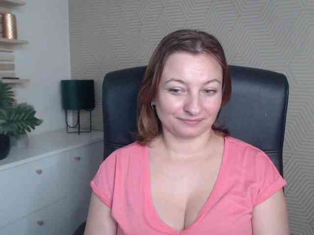 angelaLove13 webcam