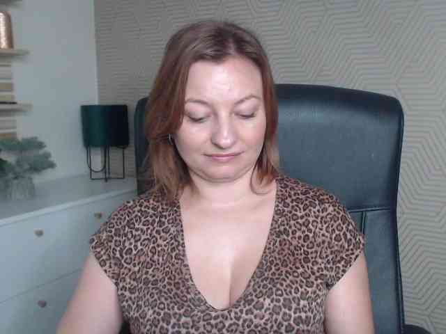 angelaLove13 webcam
