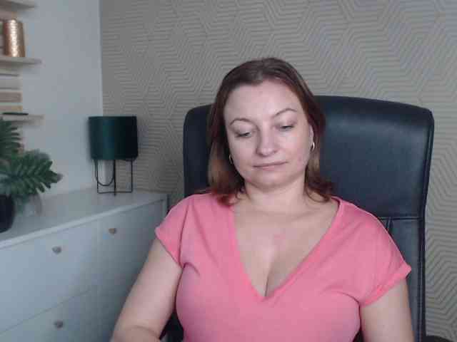 angelaLove13 webcam