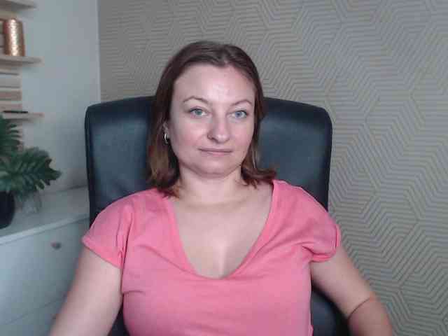angelaLove13 webcam