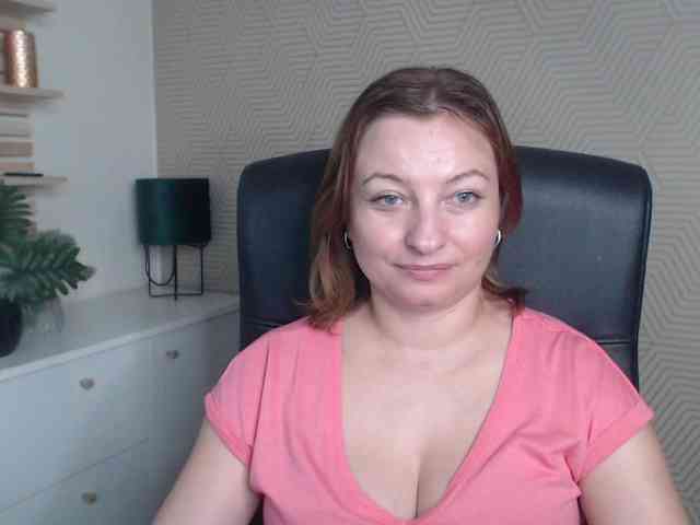 angelaLove13 webcam