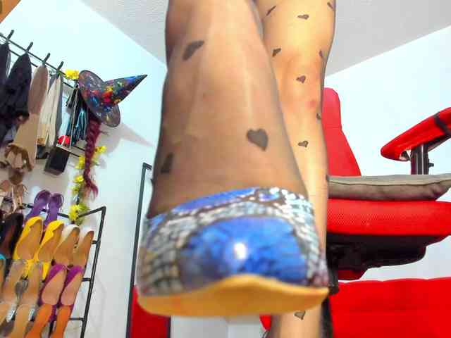Candyconrad1mmmm webcam