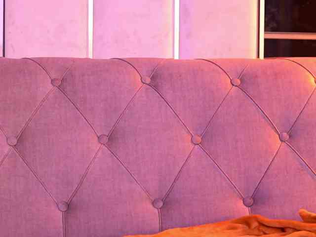 ArinaRhodes webcam