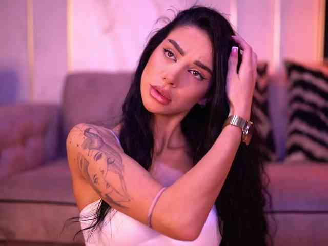 ArinaRhodes webcam