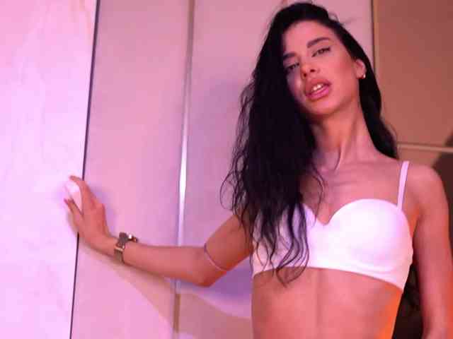 ArinaRhodes webcam