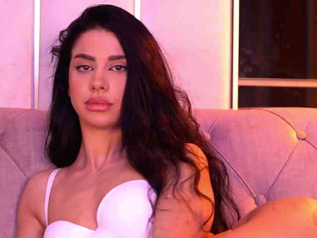 ArinaRhodes webcam