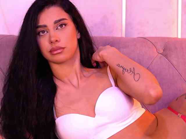 ArinaRhodes webcam