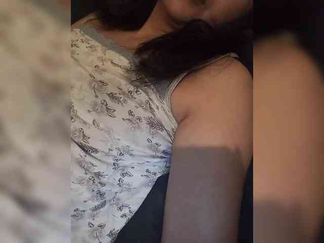 MaryHopkins webcam