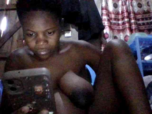 PrettyBelly webcam
