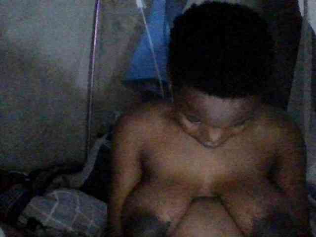 PrettyBelly webcam