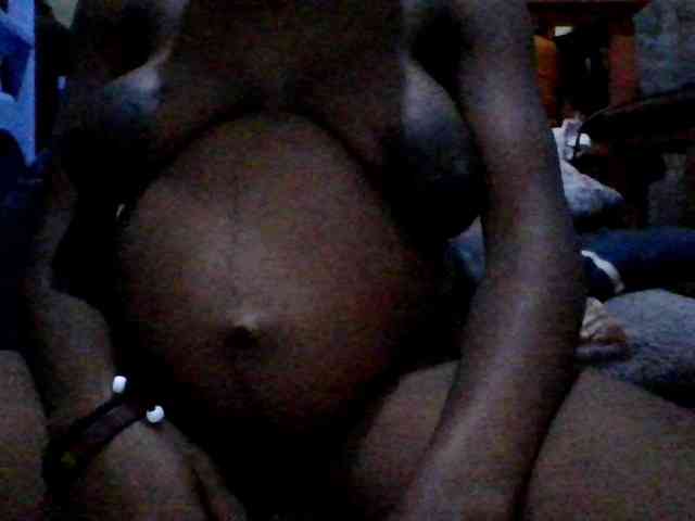 PrettyBelly webcam