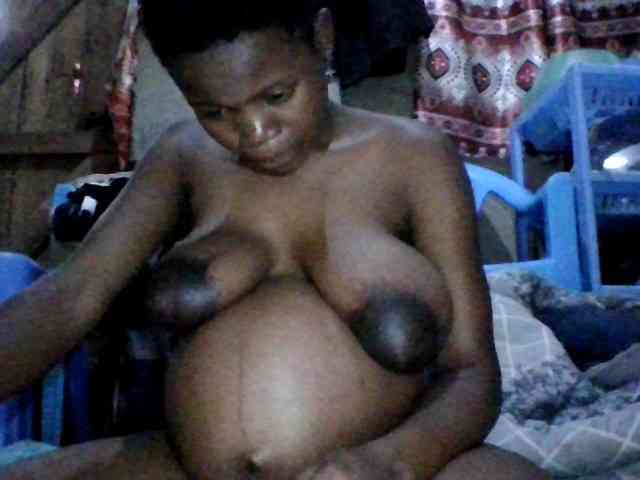 PrettyBelly webcam