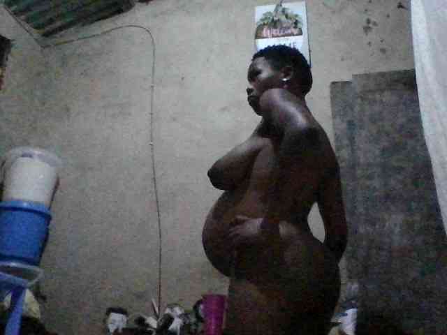 PrettyBelly webcam