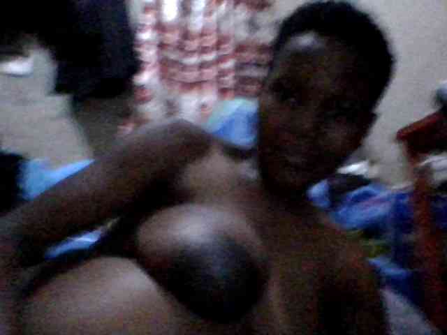 PrettyBelly webcam