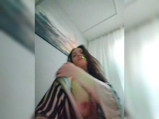 Entrez le videochat erotique avec le
modèle AleksaTop069 AleksaTop069