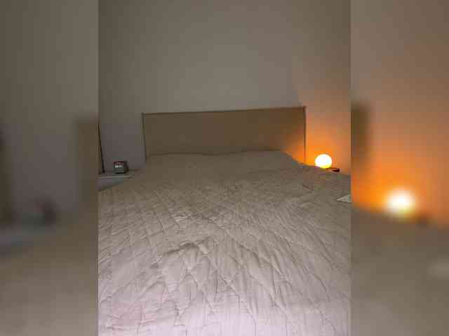 LunaTempt webcam