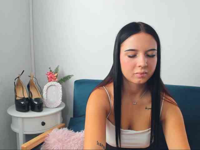 TaliaDelicate webcam