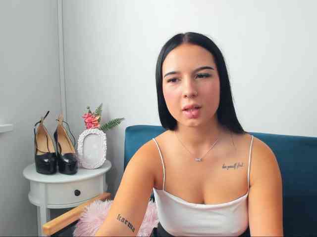TaliaDelicate webcam