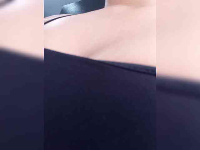 ElizHarper webcam