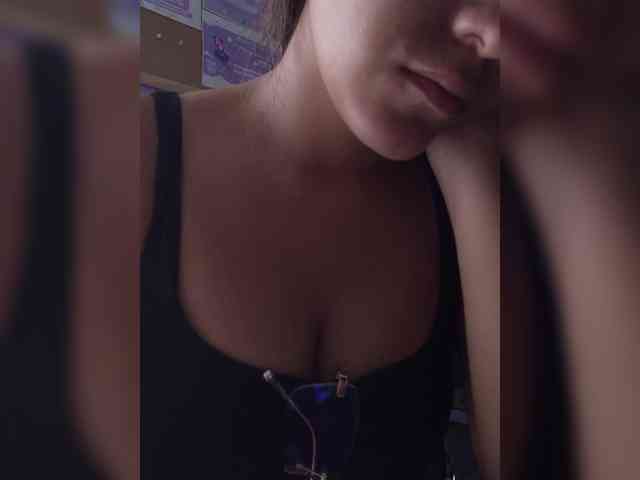 ElizHarper webcam