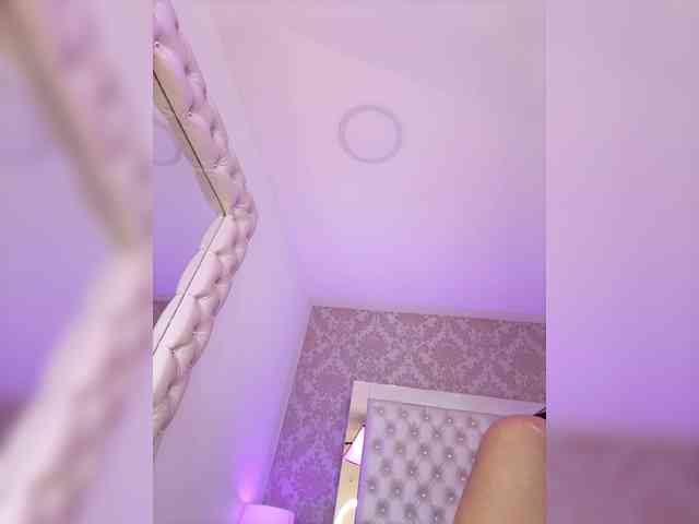 ElizHarper webcam