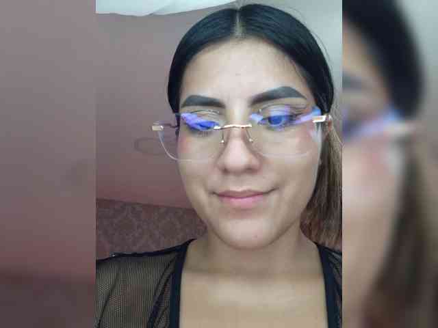 ElizHarper webcam