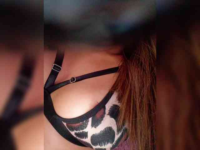 ElizHarper webcam