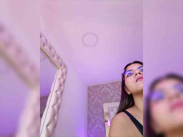 ElizHarper webcam