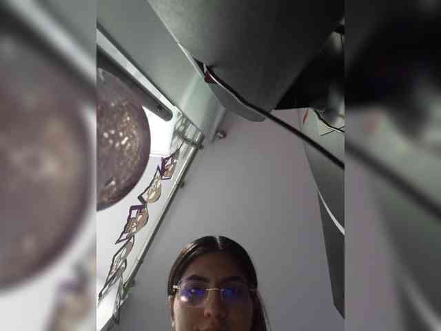 ElizHarper webcam