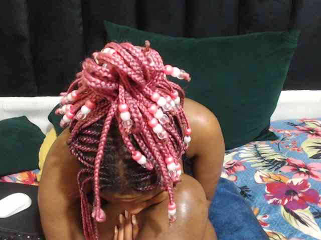 Hotsexyberry21 webcam