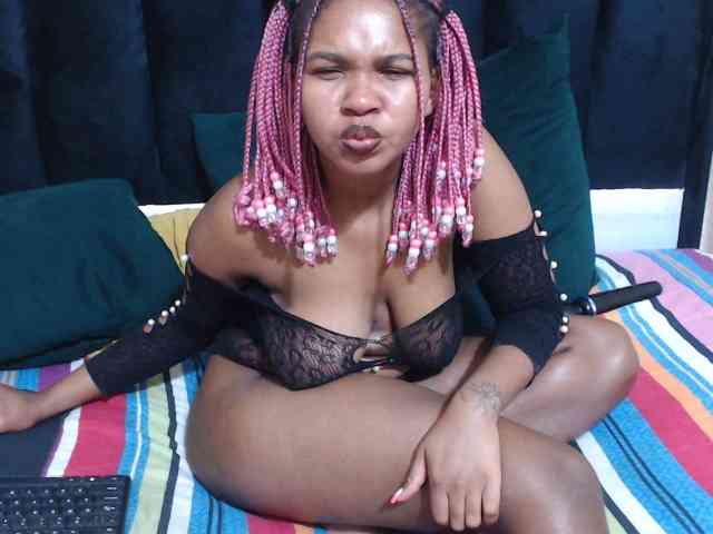 Hotsexyberry21 webcam