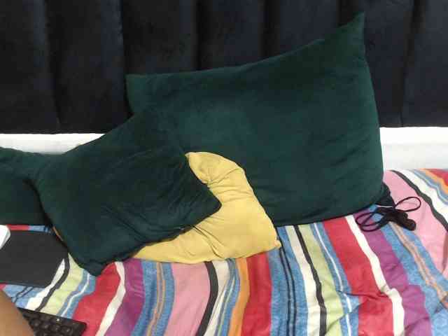 Hotsexyberry21 webcam