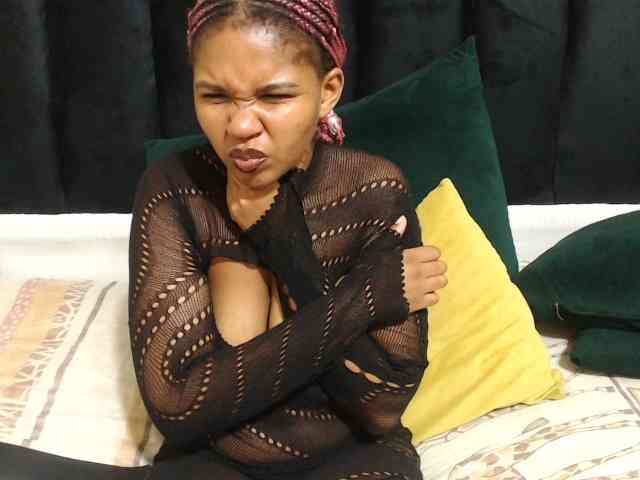 Hotsexyberry21 webcam