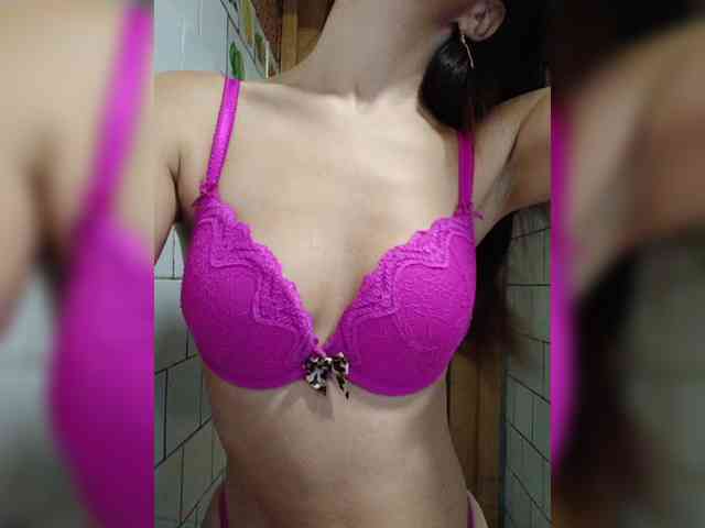 AngelsRika webcam