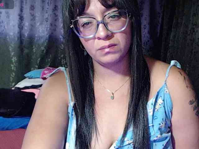 miia-1bigboobs webcam