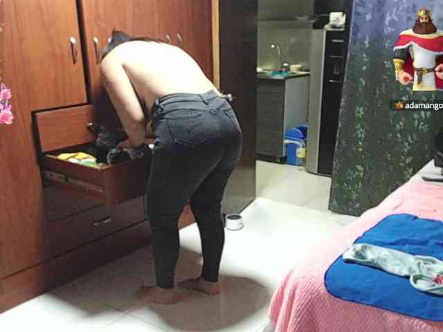 miia-1bigboobs webcam