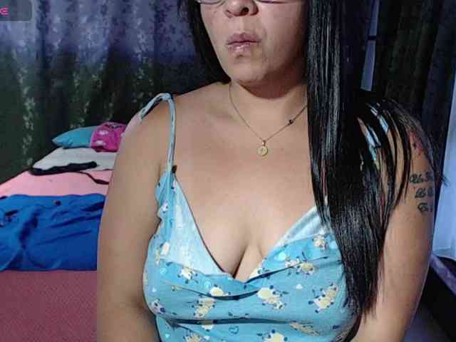 miia-1bigboobs webcam