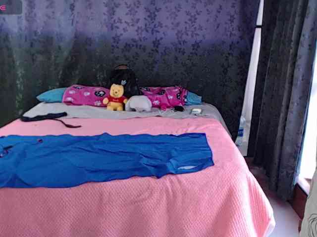 miia-1bigboobs webcam