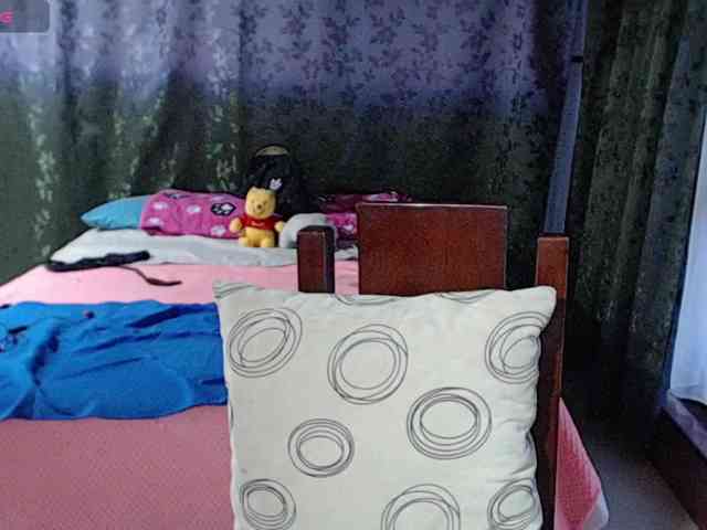 miia-1bigboobs webcam