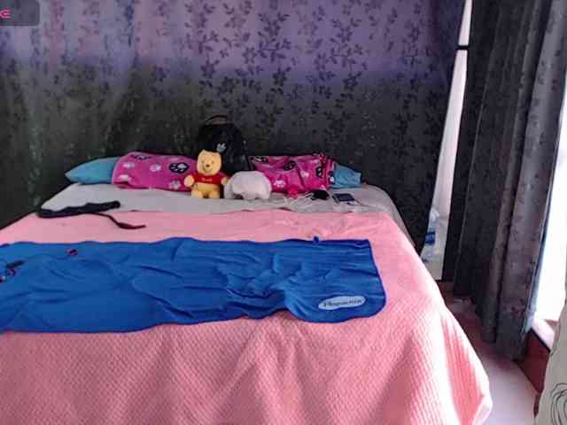 miia-1bigboobs webcam