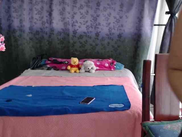 miia-1bigboobs webcam