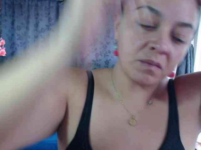 miia-1bigboobs webcam