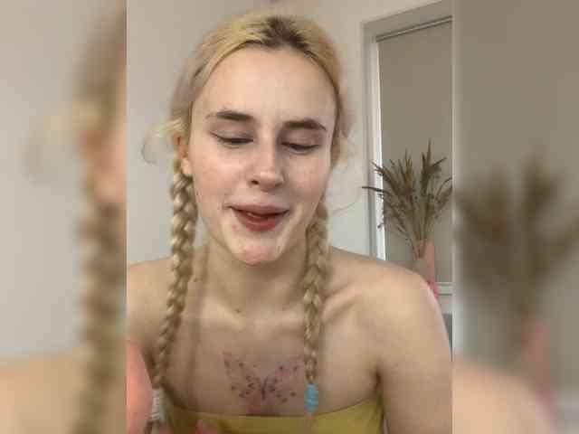 MilaElin webcam