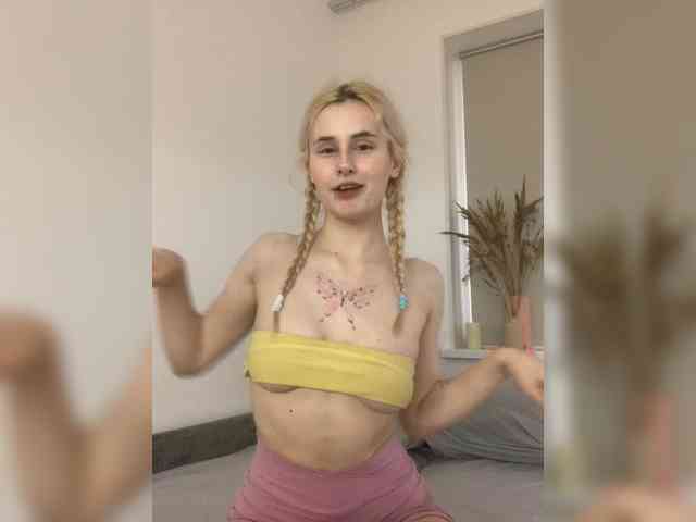 MilaElin webcam